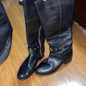 Michael kits leather boots !!
